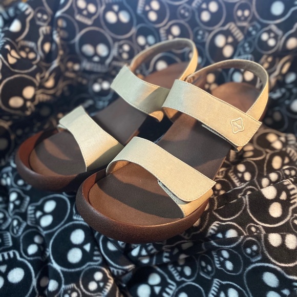 Brand new REGETTA CANOE shoes - Picture 6 of 8